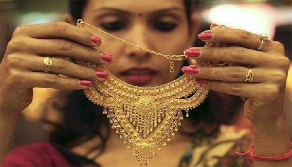 Gold prices fall drastically on Friday