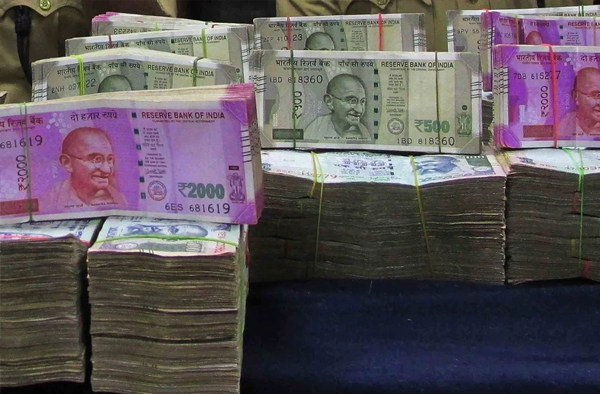 Fiscal deficit may rise to Rs 14.6L cr in FY21
