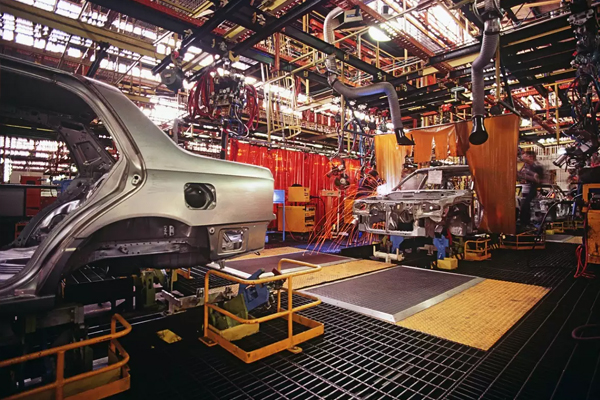 Auto industry will no longer be able to invest in new standards: SIAM