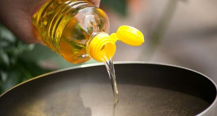 Edible Oil to become cheaper after govt cuts import duty